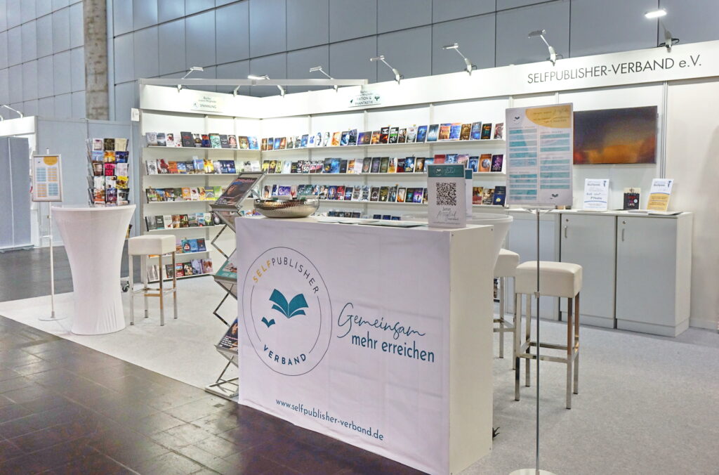 Stand des Selfpublisher-Verbands auf der Leipziger Buchmesse 2023