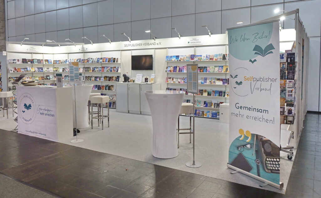 Stand des Selfpublisher-Verbands auf der Leipziger Buchmesse 2023