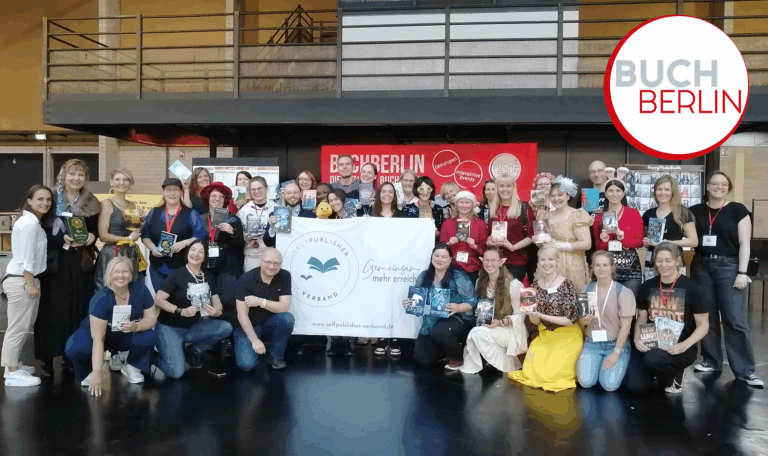 Der Selfpublisher Verband auf der BuchBerlin 2024 Gruppenbild