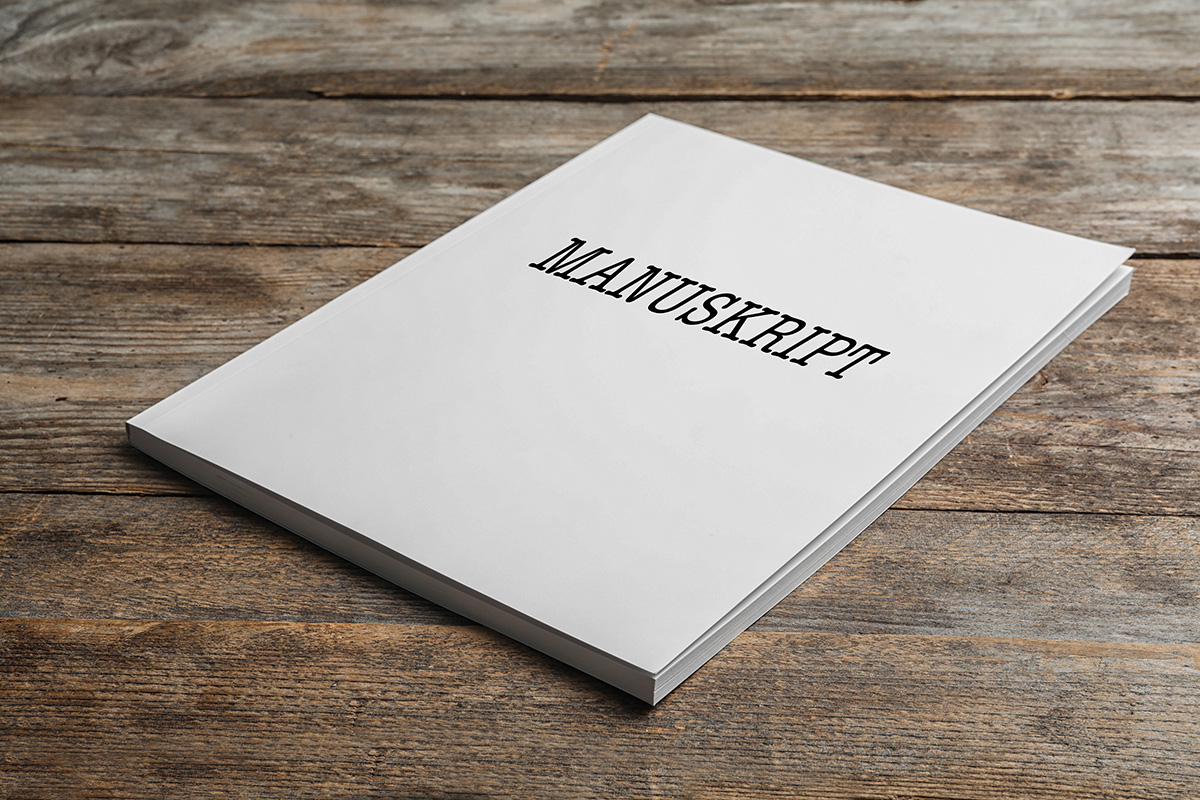 Stapel Papier mit der Aufschrift Manuskript
