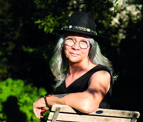 Angela Guggenmoos Cover
